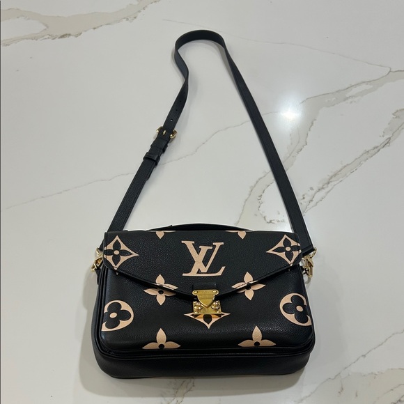 Louis Vuitton Black and Tan Monogram Crossbody Bag - Picture 1 of 9